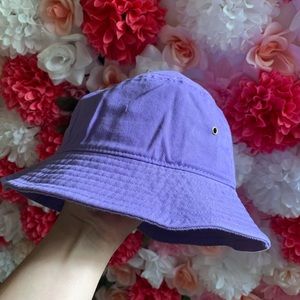 Bucket hat